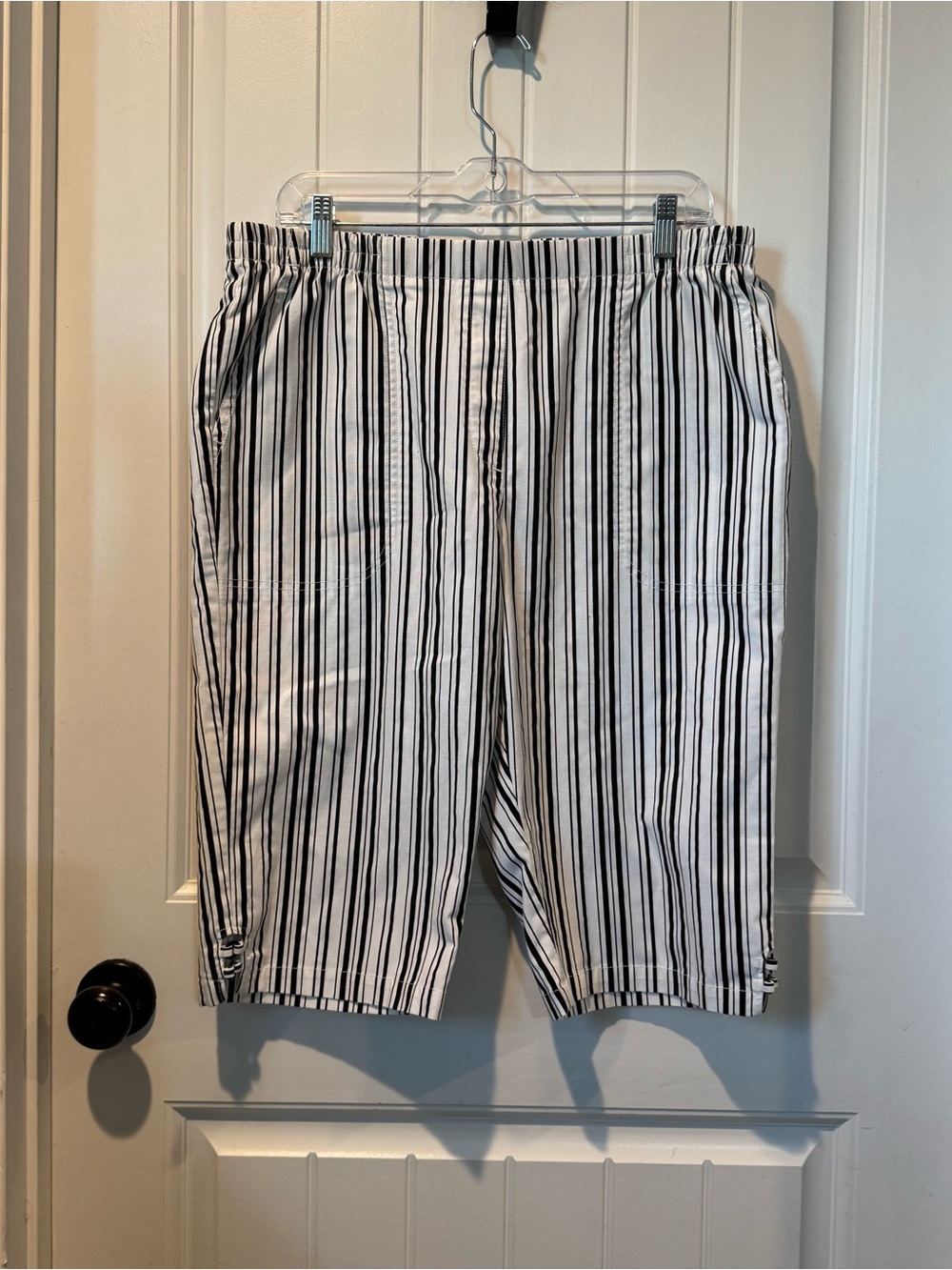 Allison Daley White and Black Striped Pull-On Shorts